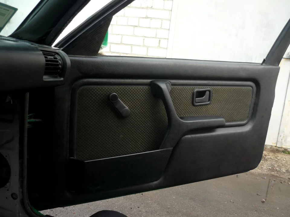 все ще продається