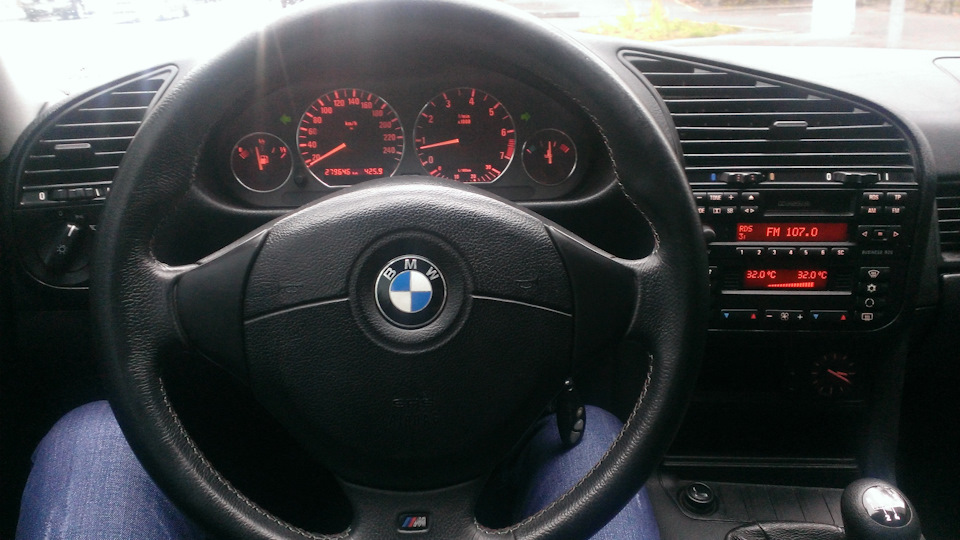 №33 BMW Business rds 3