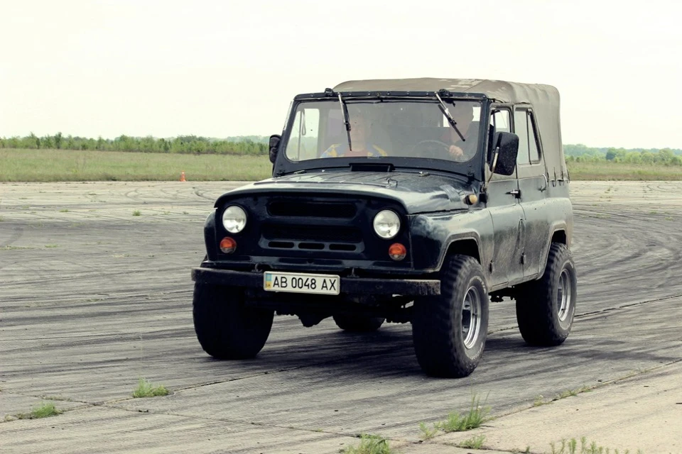 Поваліл\поламав