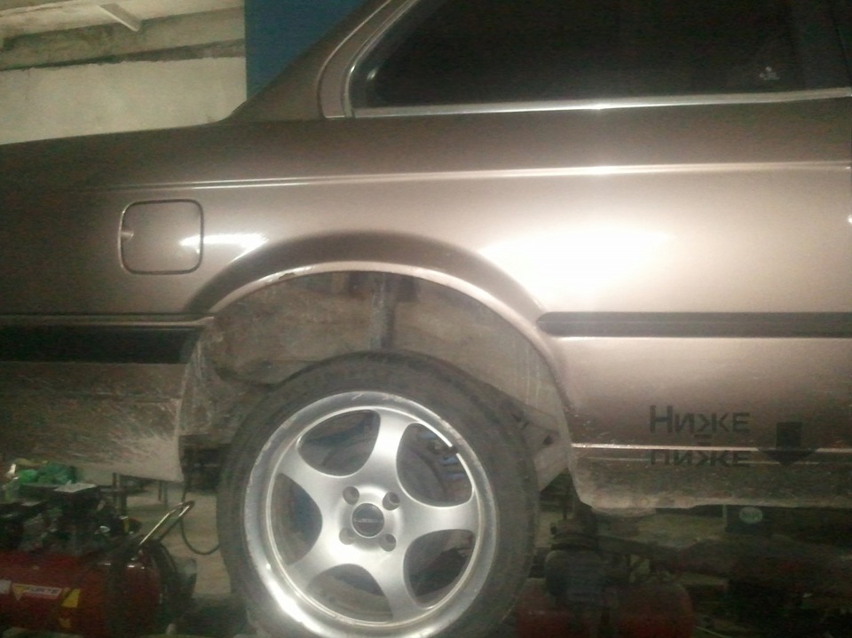 borbet r-16 7.5J та kumho Eksta 215/40. 3