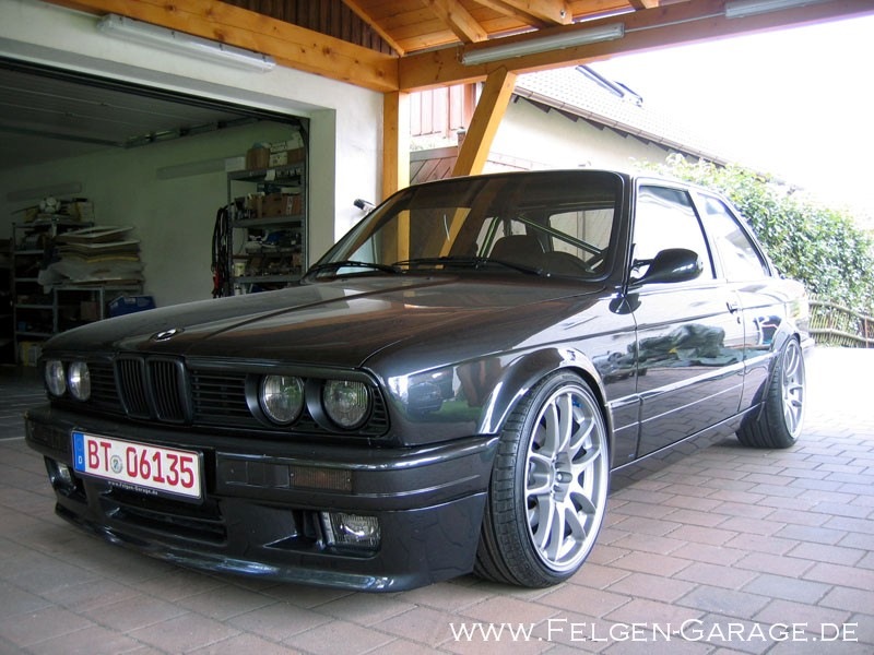 BMW E30 LOWWWW! 2