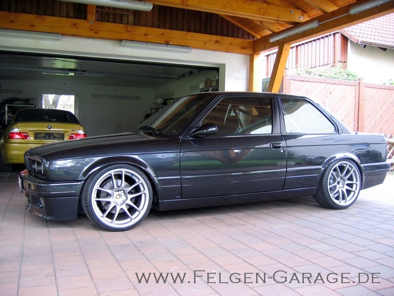 BMW E30 LOWWWW! 1