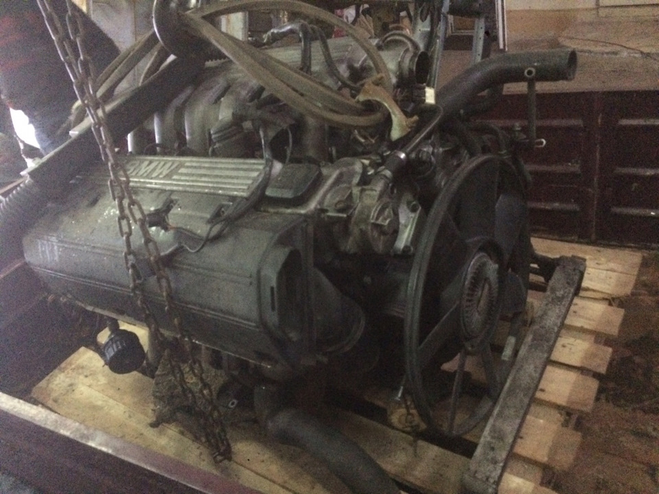 ENGINE та задня підвіска. 2
