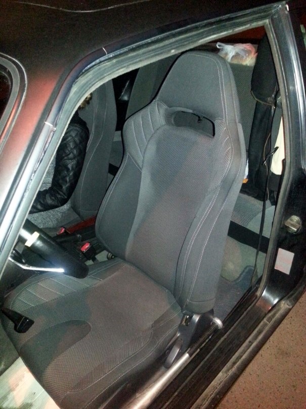 Сидіння від Subaru Impreza WRX 1