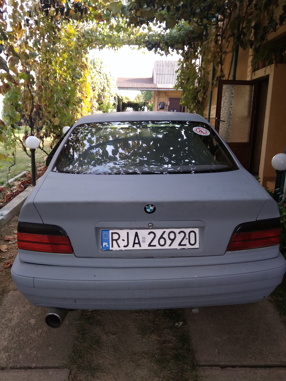 Значок BMW 2