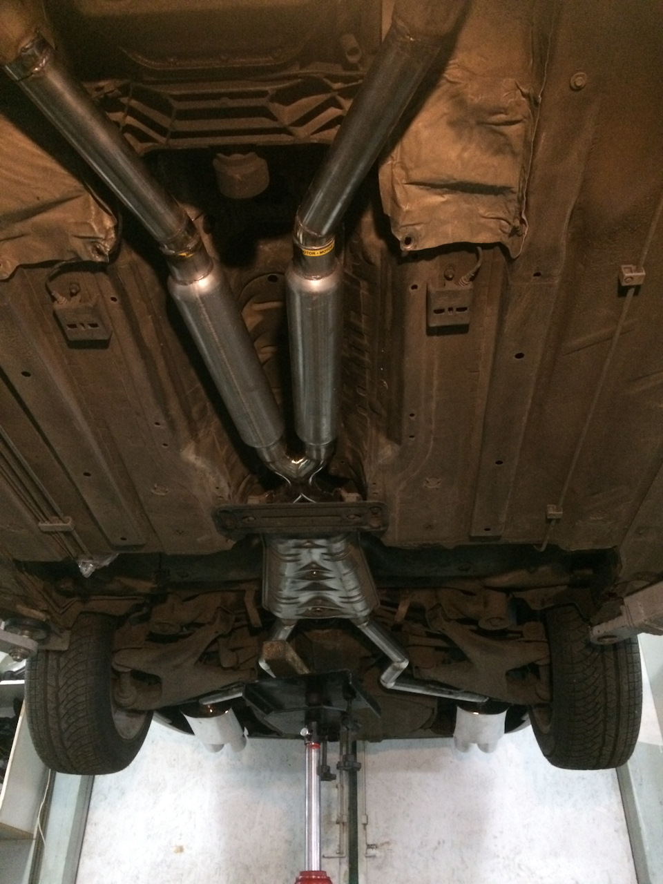 Вихлоп BMW е38 740 3