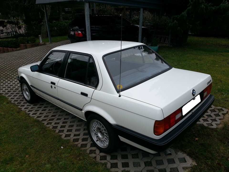 BMW E30 318i Limousine Alpinweiß II 53.000km, Rarität 3