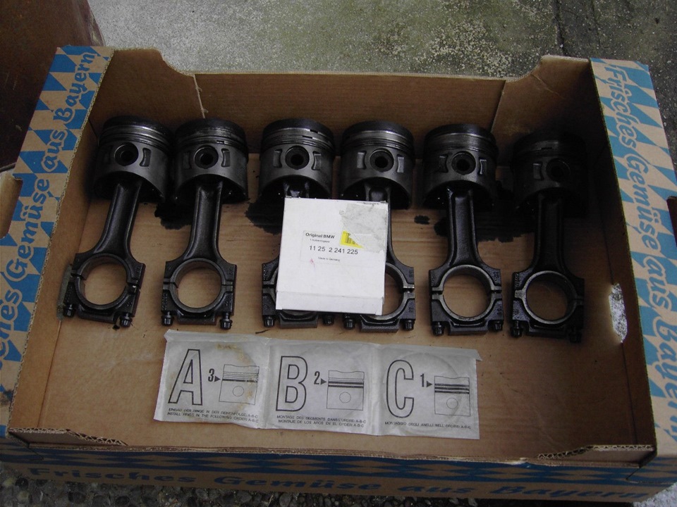 Продам поршні з шатунами 324d td / 524d td ... 1
