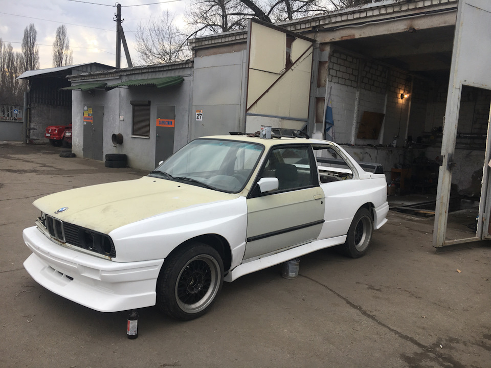 Пластик M3 e30 1