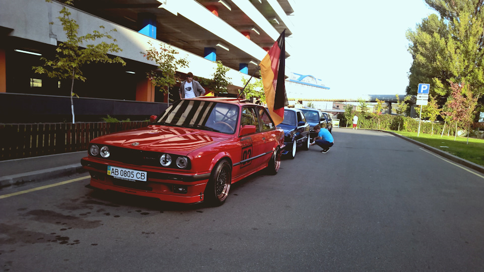 Скільки коштує купити та утримувати BMW E30 - Частина два. Окремий випадок 1