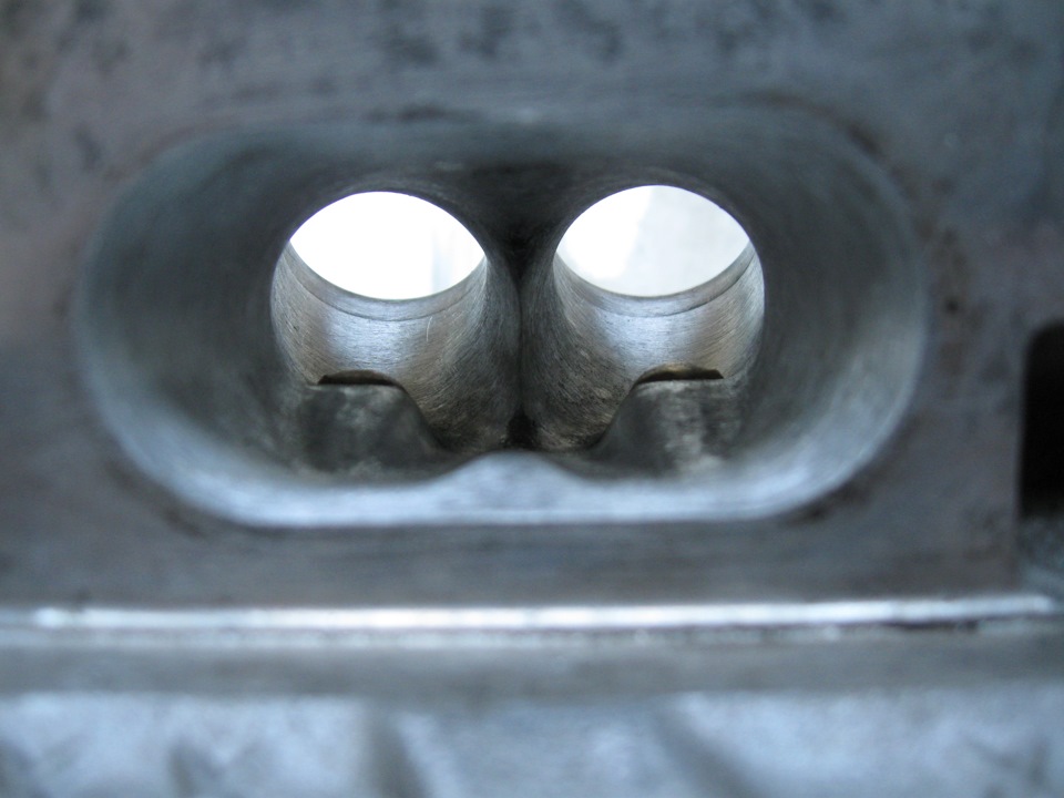 Exhaust Manifold I 5