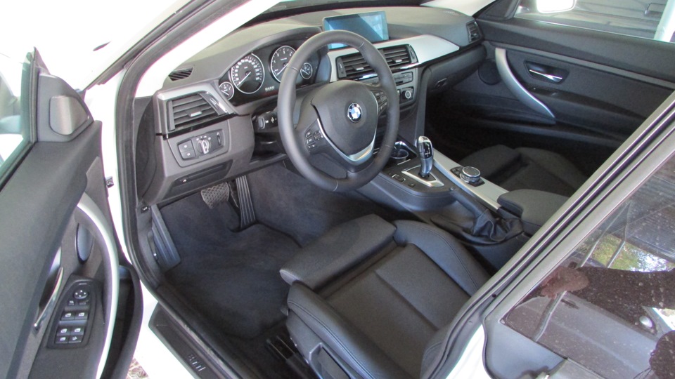 Посадка та спортивні сидіння BMW 3