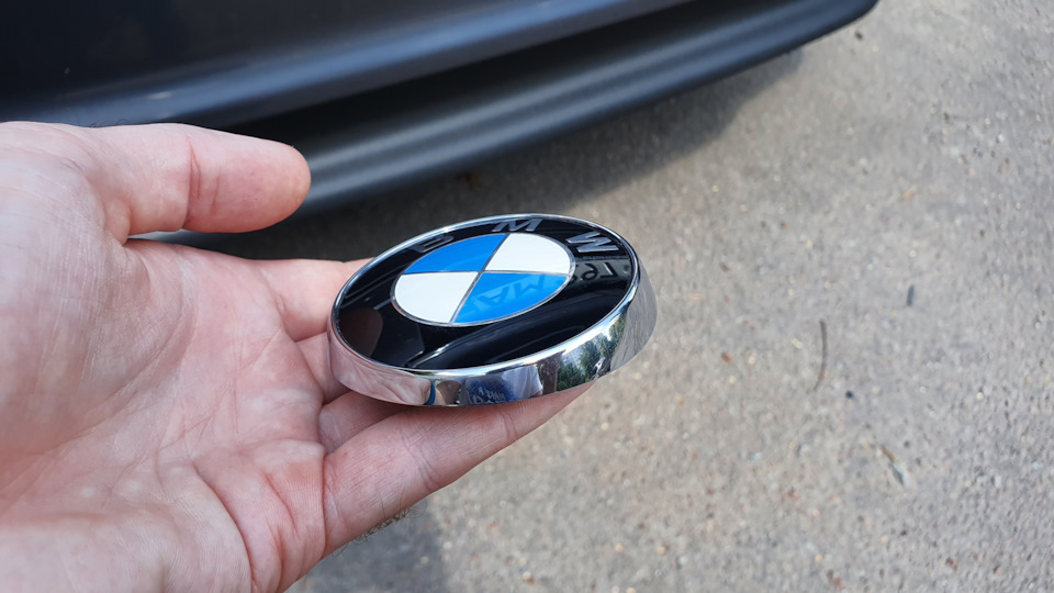 Задня емблема BMW на туринг) 4