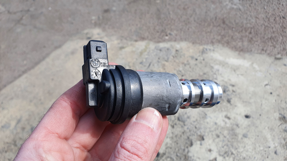 Заміна електромагнітних клапанів VVT і датчика розподільного валу на впуск. 2