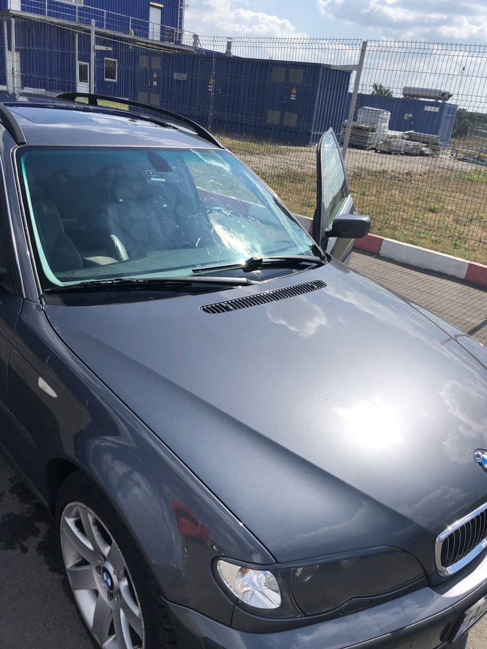 Не відкриваються двері зовні в e46 - заміна троса зовнішньої ручки. 1