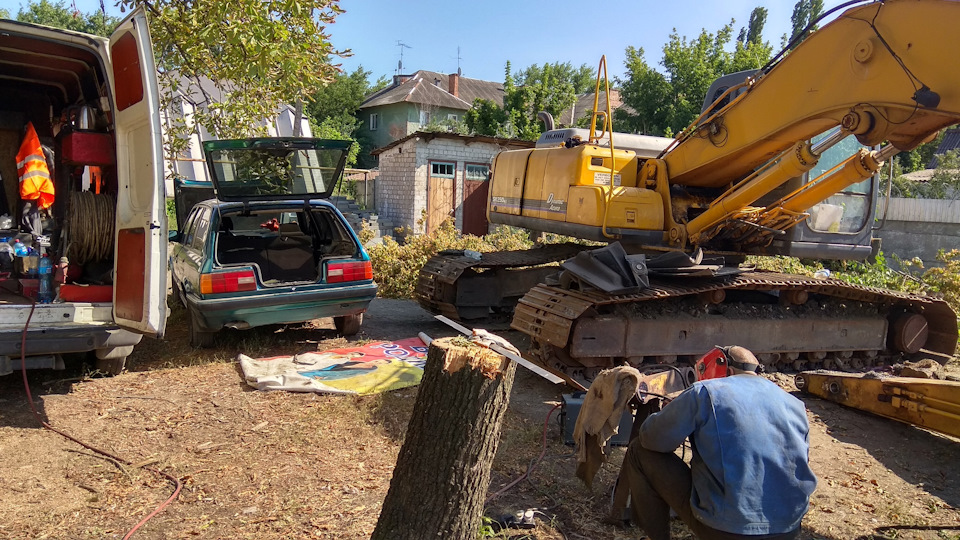 Піст спостережливості. Шукаємо винуватця стукотів у салоні. 1
