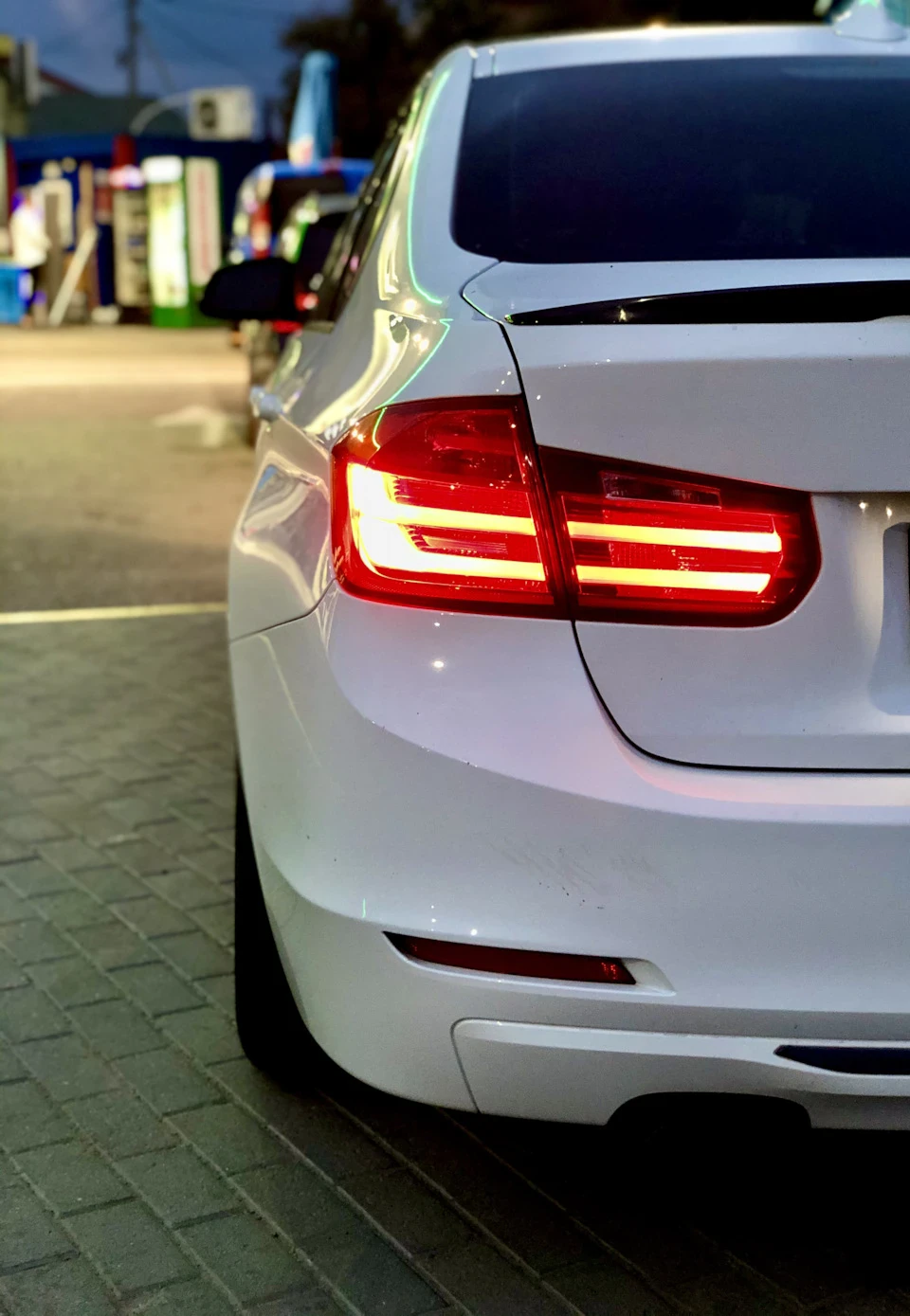 #19. Тізер. BMW F30