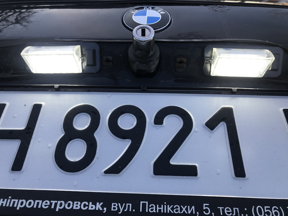 Змінюємо штатне підсвічування номера на Led. 2