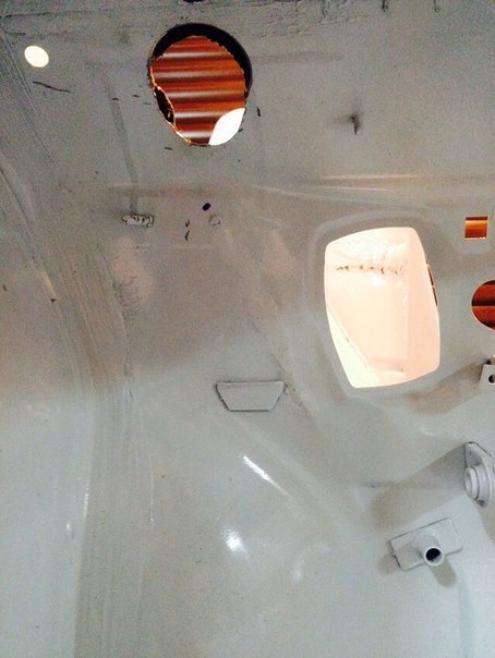 Після вварювання каркасу у е30 зазвичай тече вода в салон 4