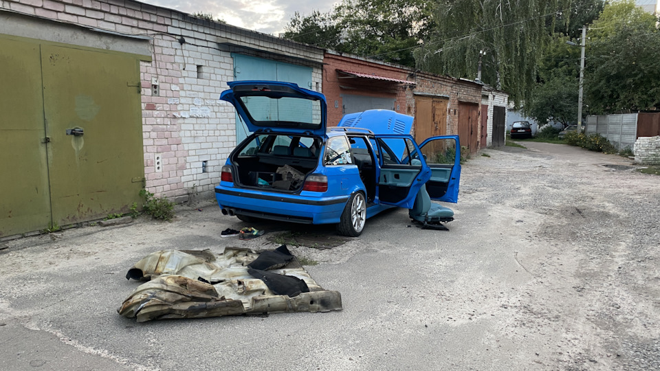 Вигнав воду із салону 1