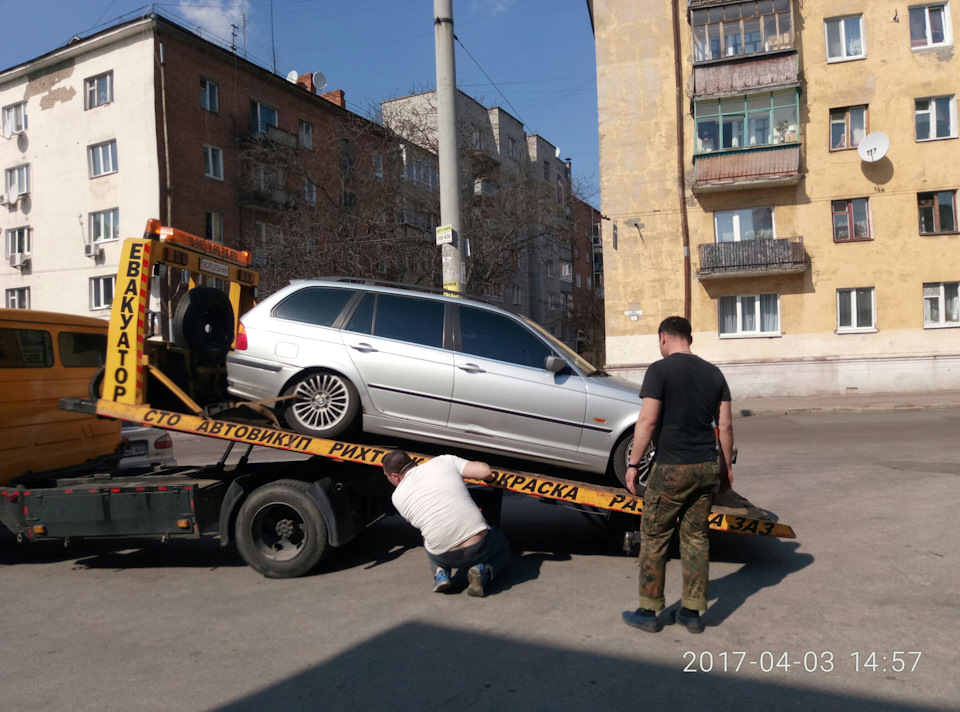 Трипнув нижній важіль човник 1