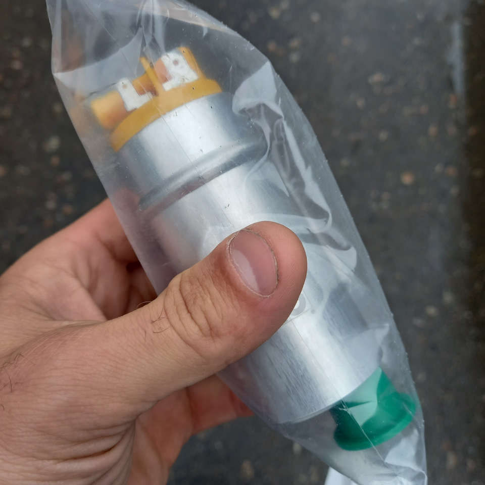 Насос підкачування палива в баку 1