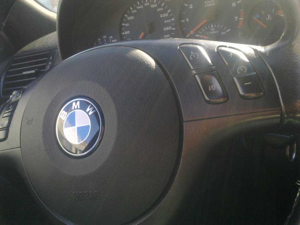 Заміна подушки безпеки по тех.акції BMW 3