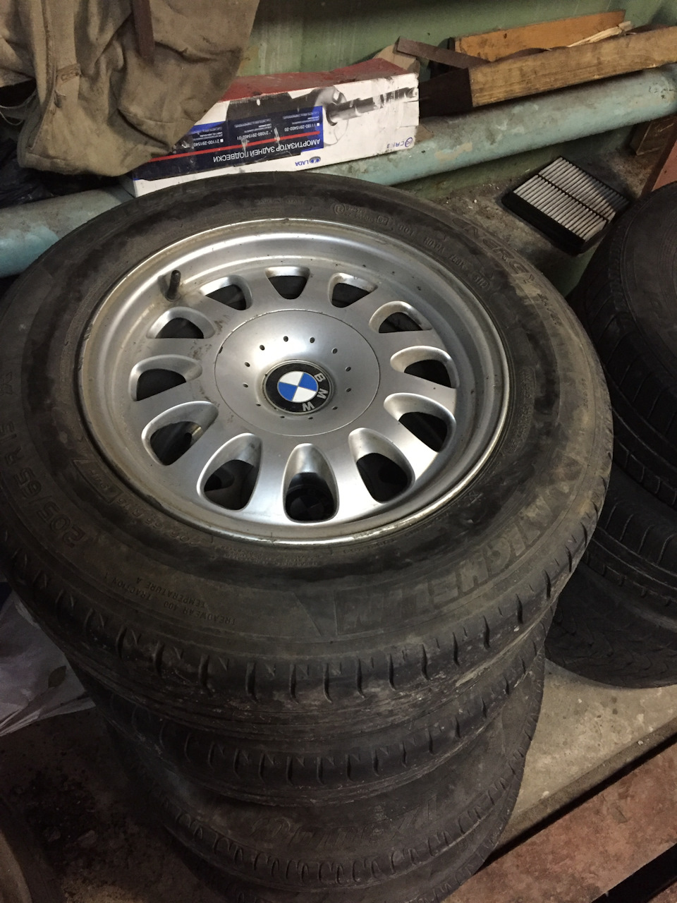 Продам диски з гумою з BMW e39 5x120 r15 1