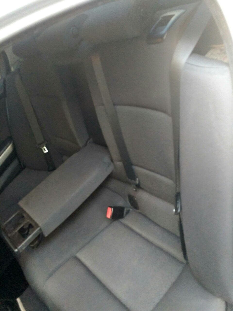 Установка заднього дивана в Е90 від Е91 5