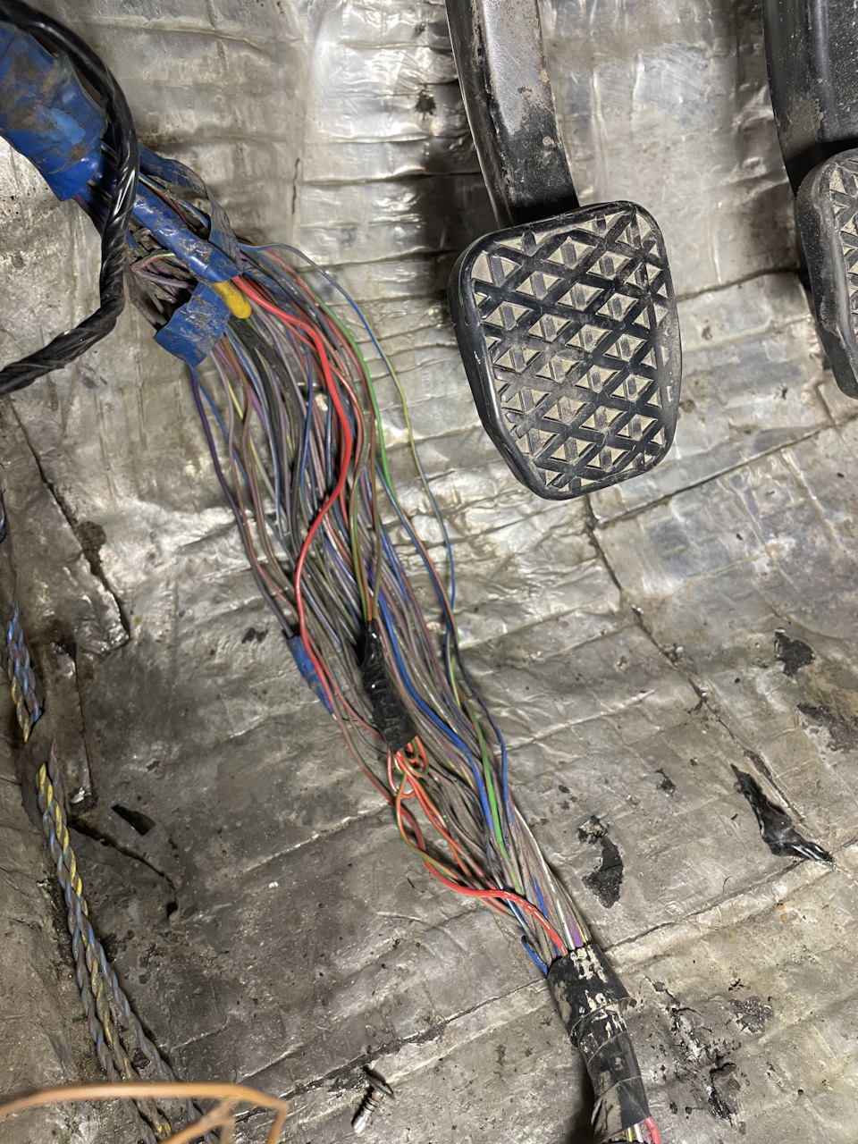 Не працює тахометр Е30. Одна з причин 1