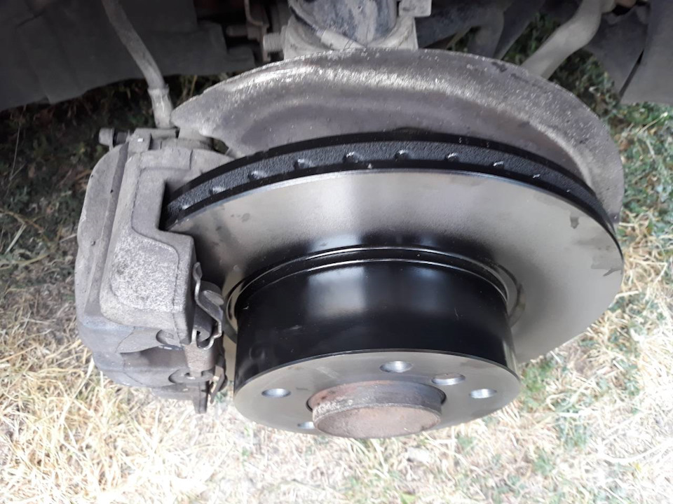Заміна передніх гальмівних дисків - скажи ні вібрації 5