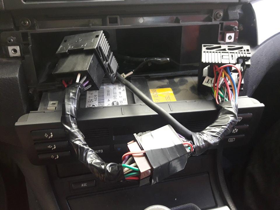 Встановлення USB адаптера в штатну магнітолу 2