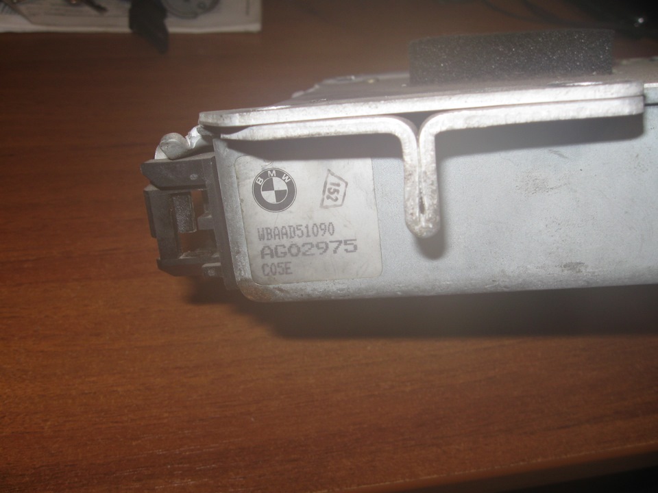 Зняв датчик ДПДЗ та блок управління Motronic 4