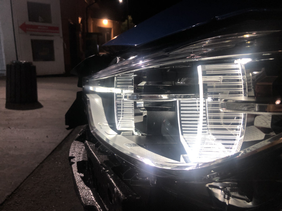 BMW f30 Рестайл фари 1