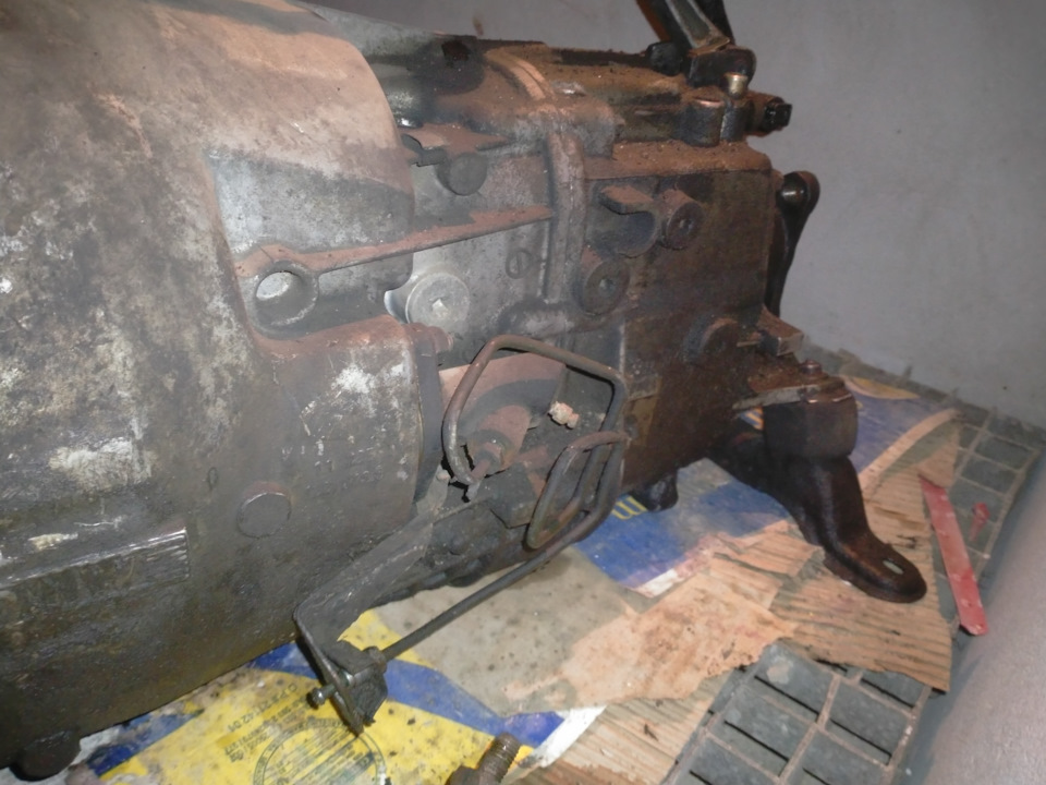 На коробці М51Д25 Підкажіть, що це і навіщо воно? 2