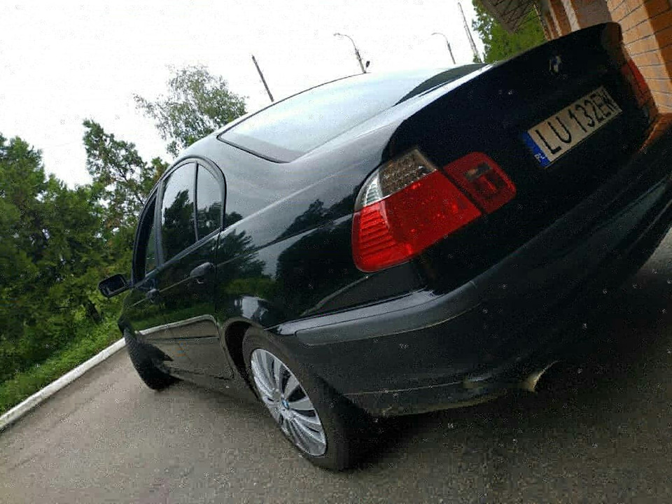 Власне продам BMW e46 1.9 бензин 2