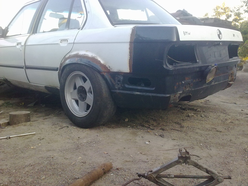засунув тапки) 3