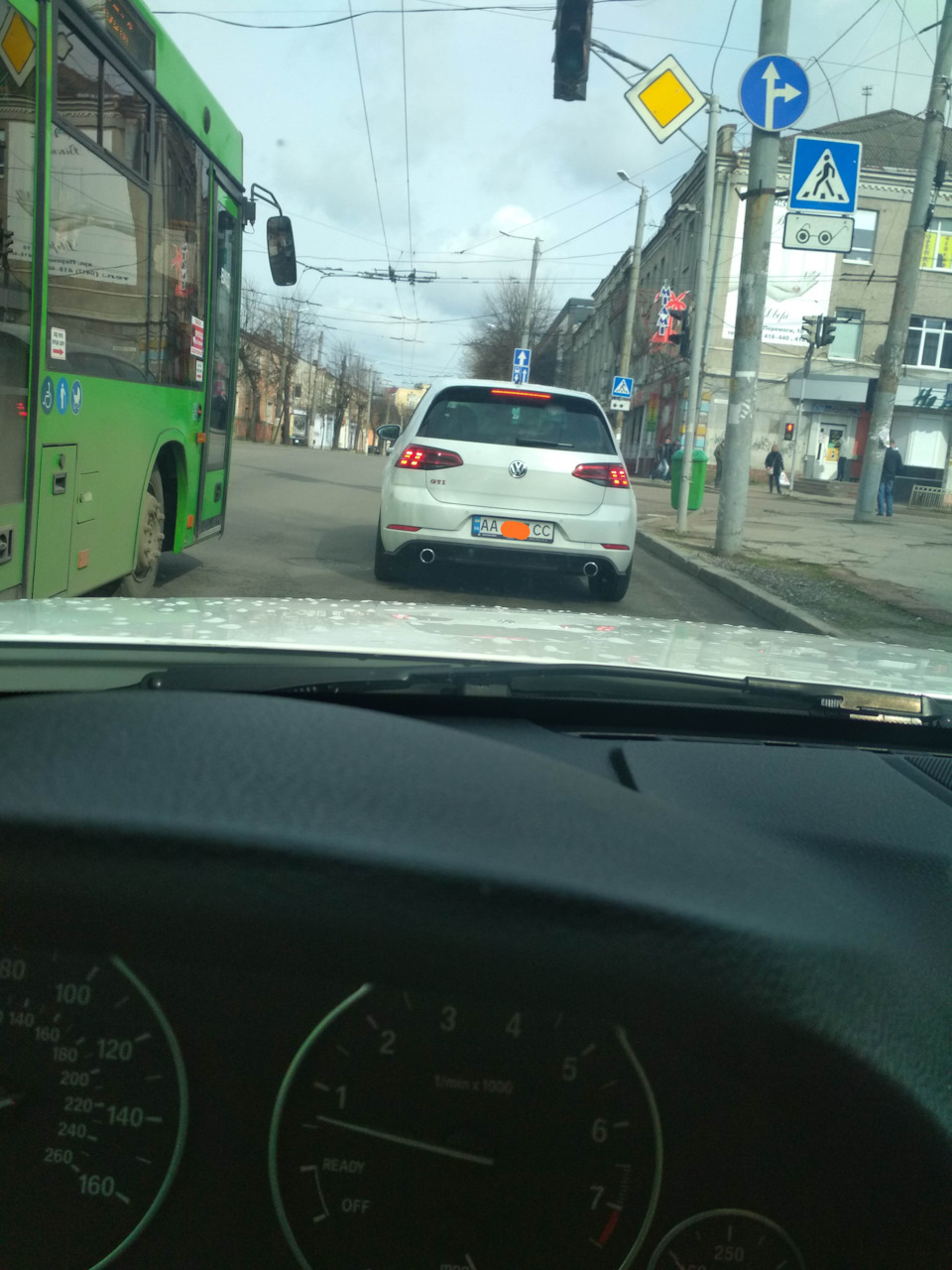 Streetracing на f30 328i. 1