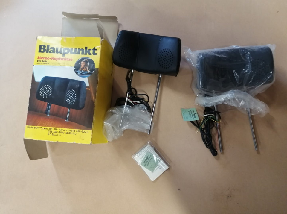 NOS Blaupunkt/Recaro підголівники з динаміками для BMW 1