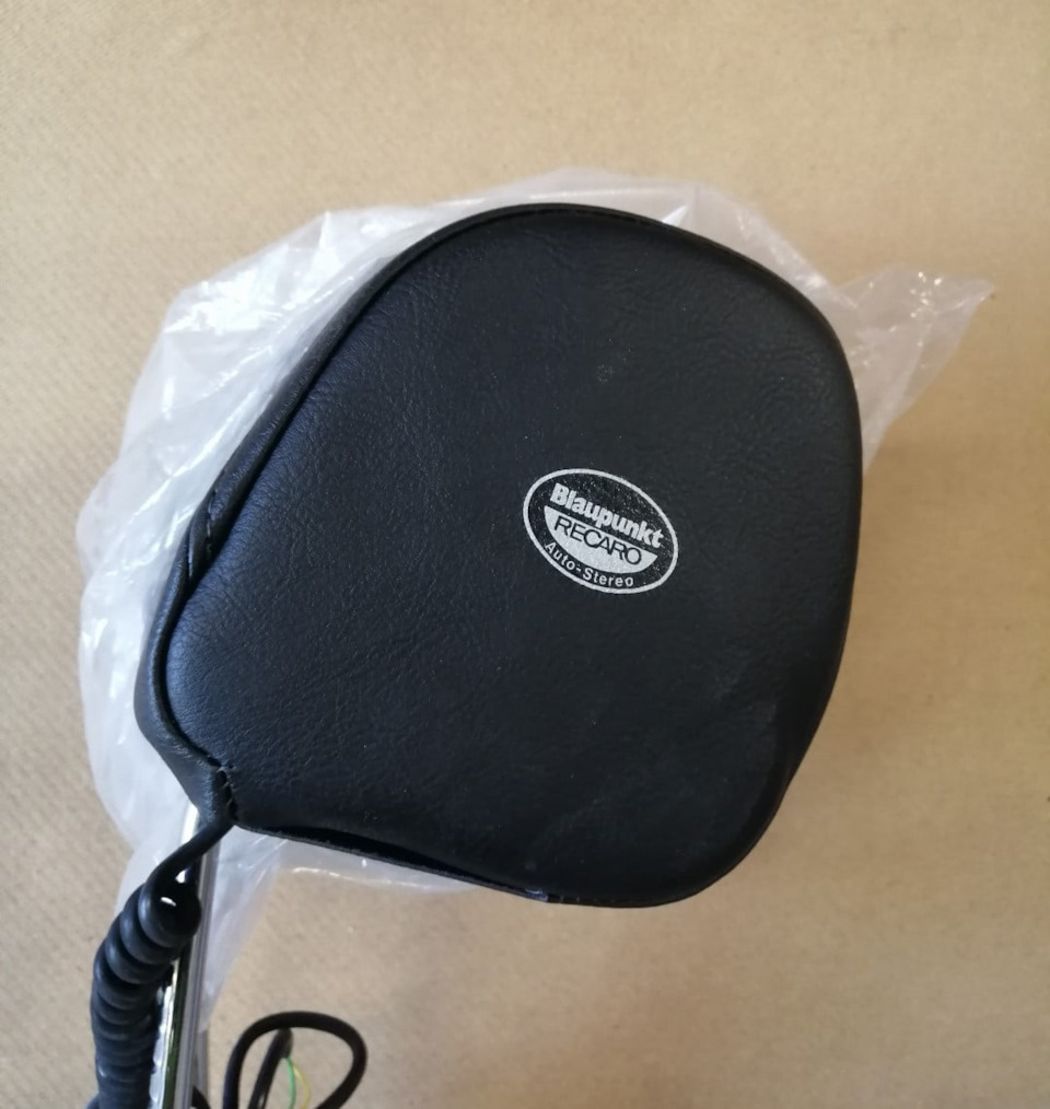NOS Blaupunkt/Recaro підголівники з динаміками для BMW 3