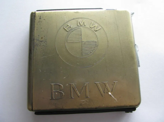 Портсигар і запальничка BMW 1