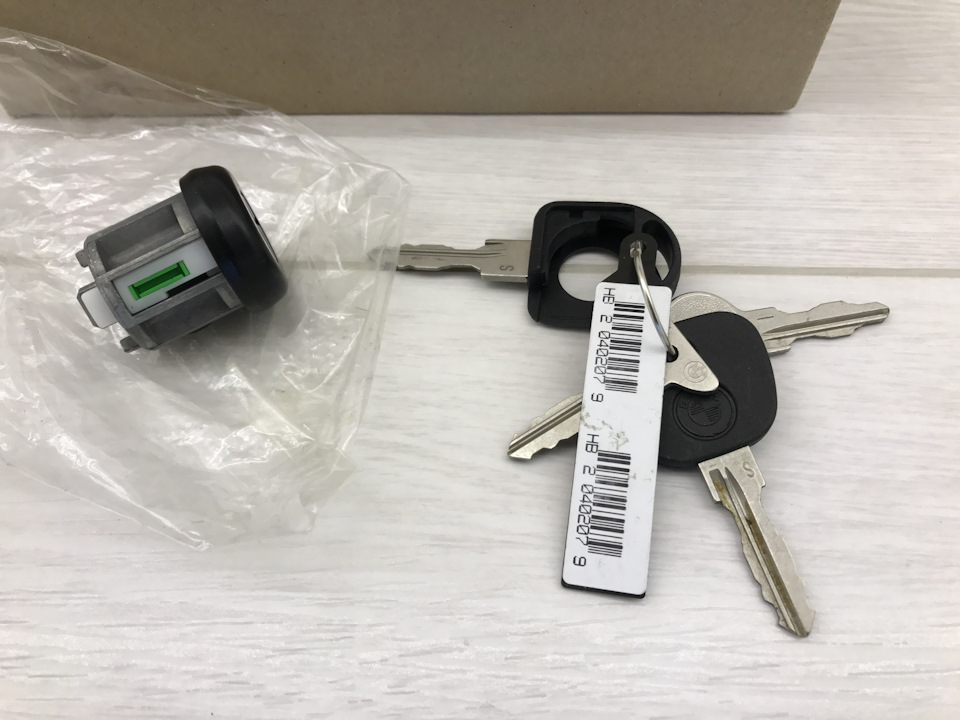 BMW E30 OEM New #4 2