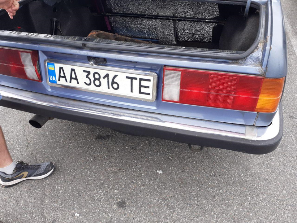 але й продав її 5