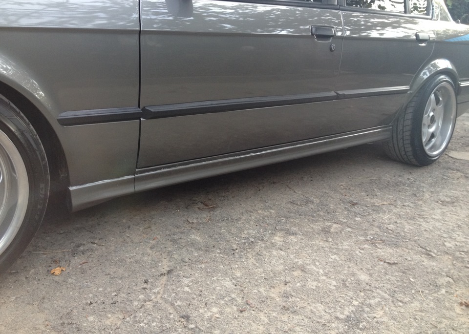 Накладки порогів Touring 5