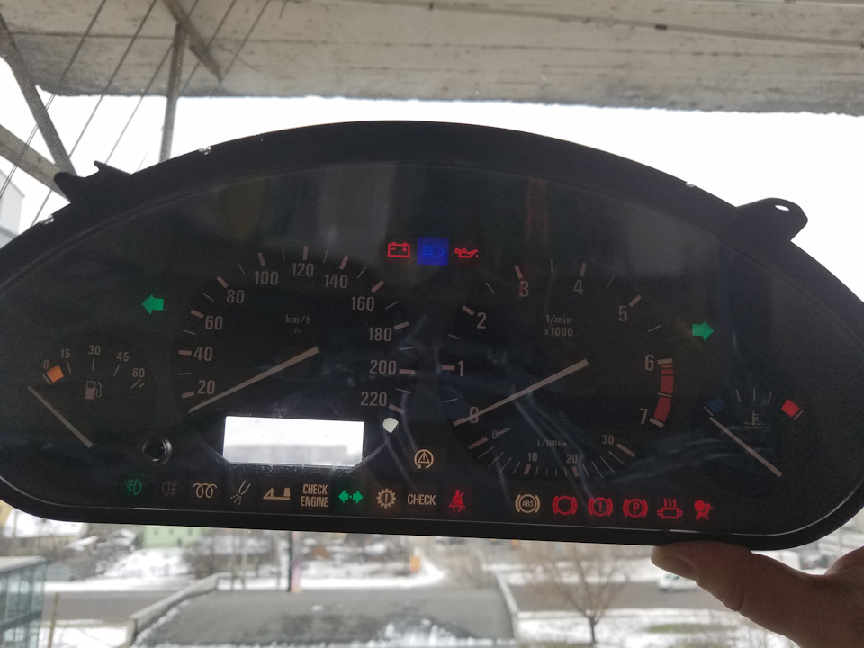 Ремонт панелі приладів e36 4