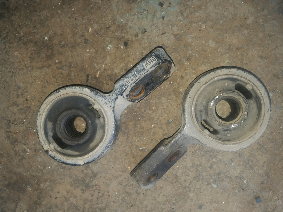 Сайлентблоки передні BMW E36 4