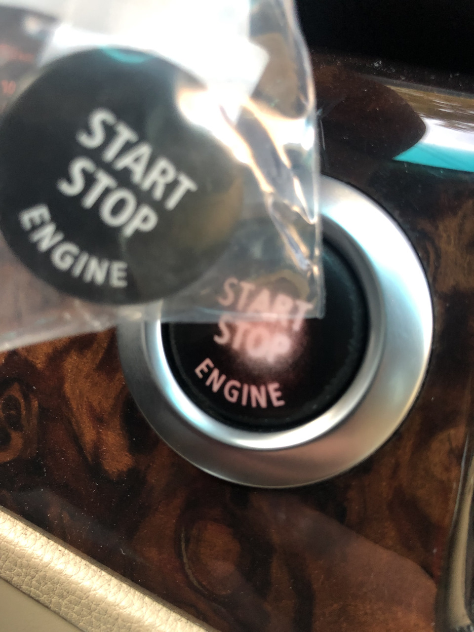 Заміна кнопки запуску двигуна (start/stop) 1