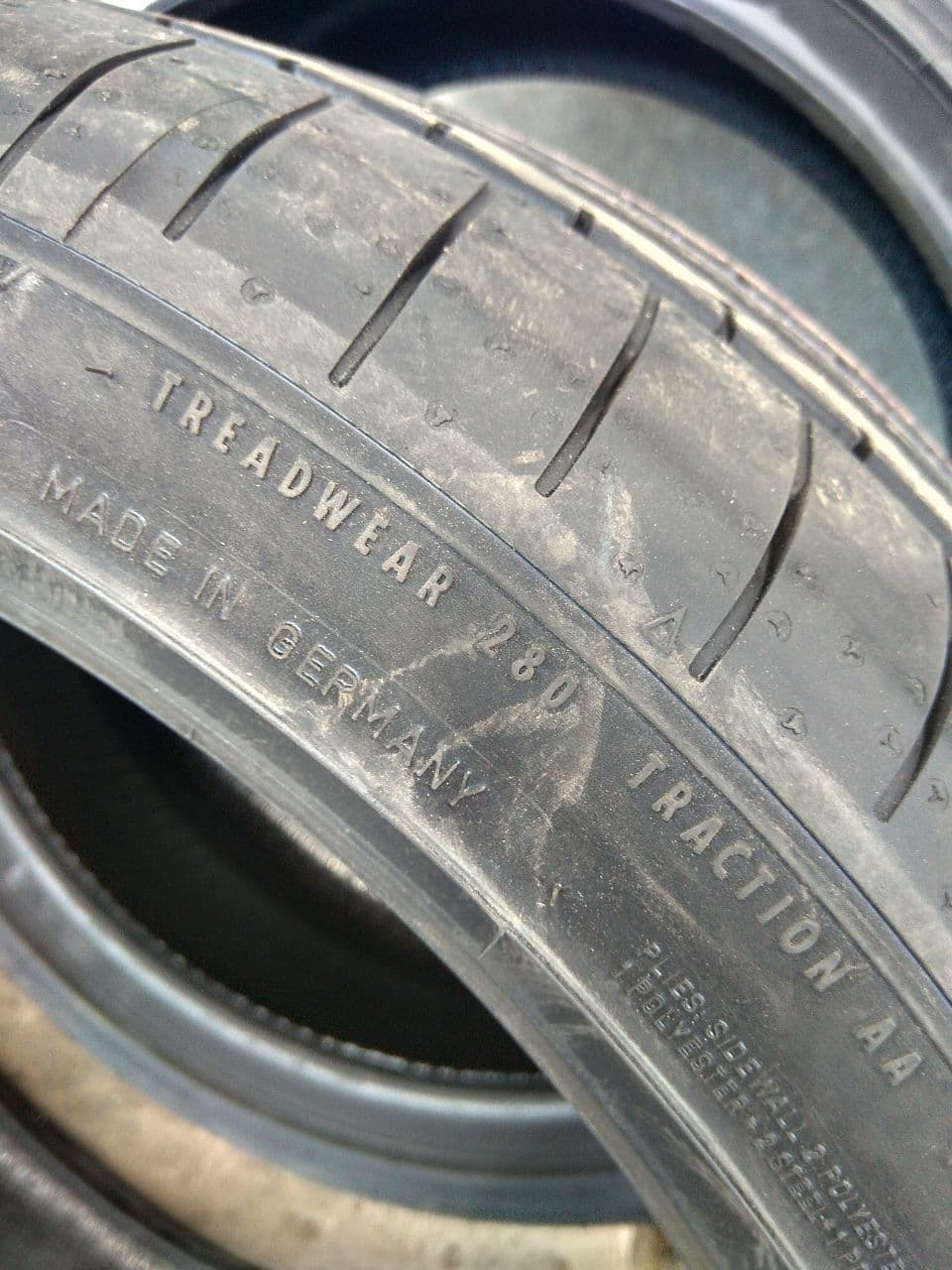 Заміна задніх покришок, Debica Presto UHP 2 225/40 R18 3