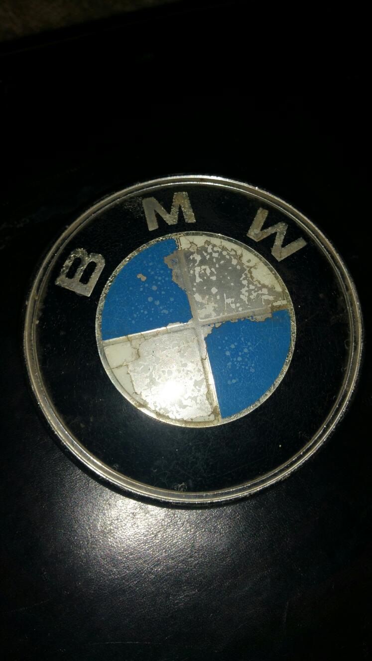 Відновлюємо емблему BMW 1