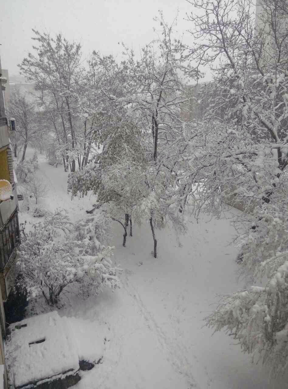 Знову, хуртовина, якого х ... адже я квітень! 1